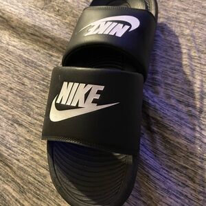 size 12 black nike slides